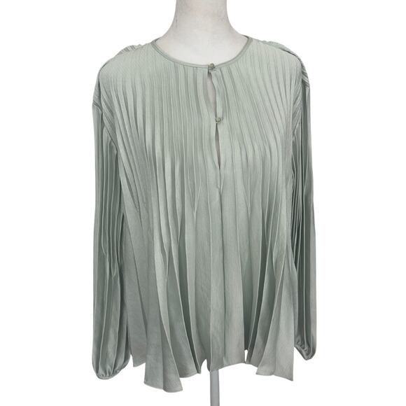 Vince Light Green Pleated Long Sleeve V-Neck Flowy Blouse Womens Size Medium - Picture 1 of 6
